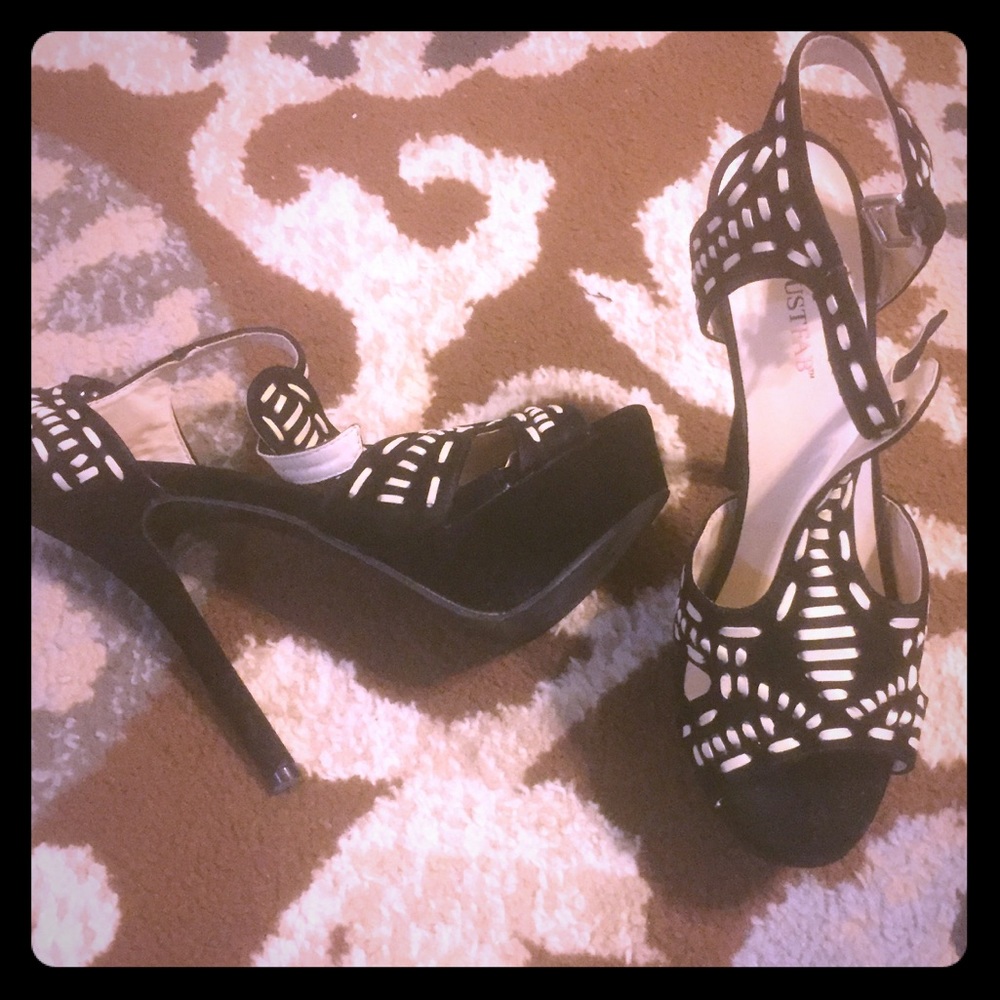 Hot Black Heels!